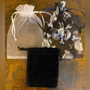 3 jewelry pouches